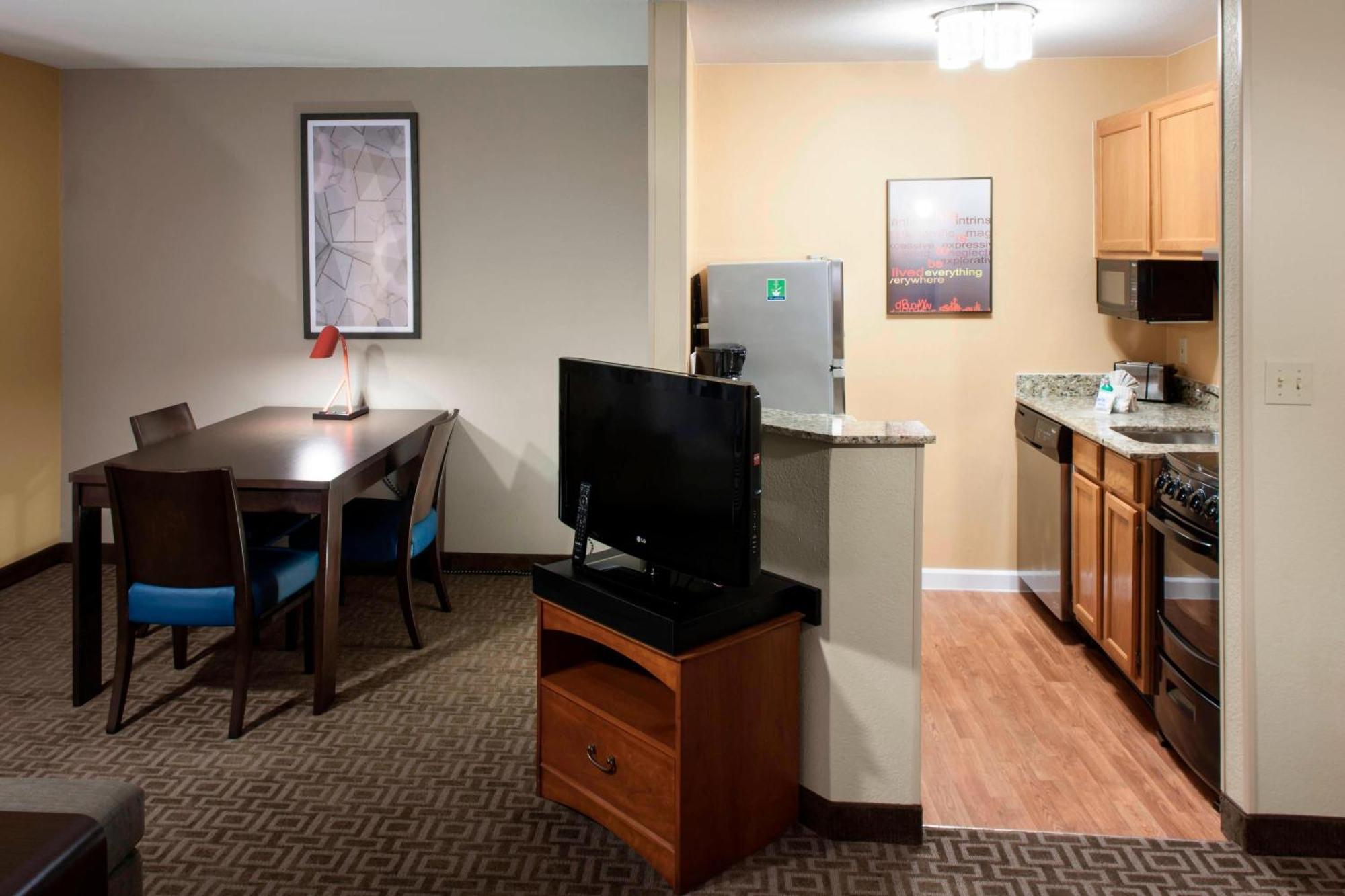 Towneplace Suites Dallas Las Colinas Ирвинг Экстерьер фото