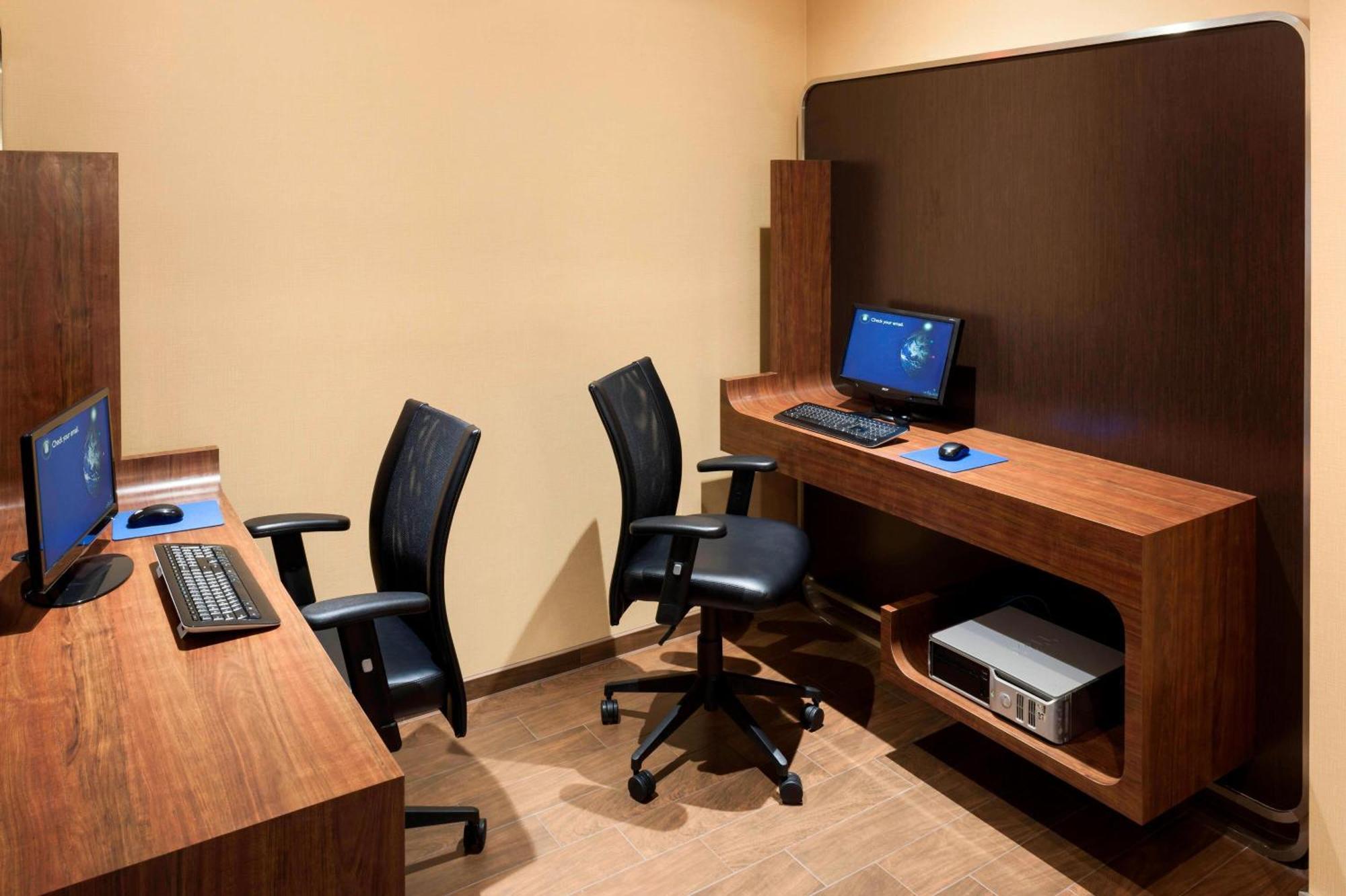 Towneplace Suites Dallas Las Colinas Ирвинг Экстерьер фото